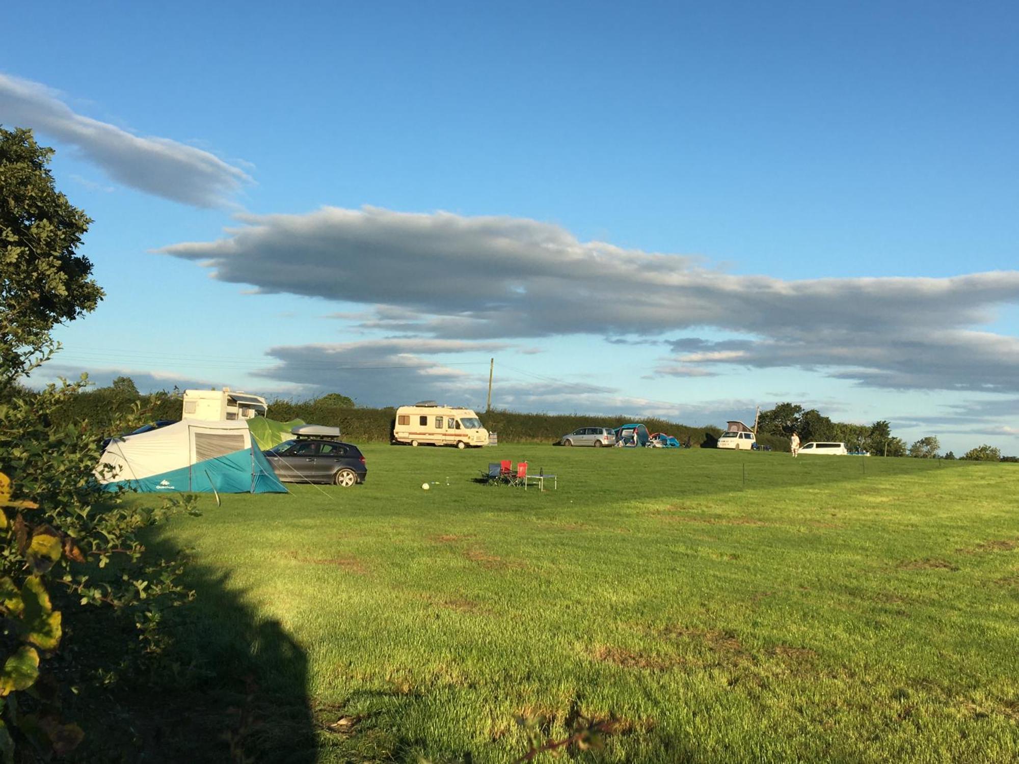 Hotel Carreg Y Gwynt Campsite - Touring And Tent Pitches Llanarth  Zewnętrze zdjęcie